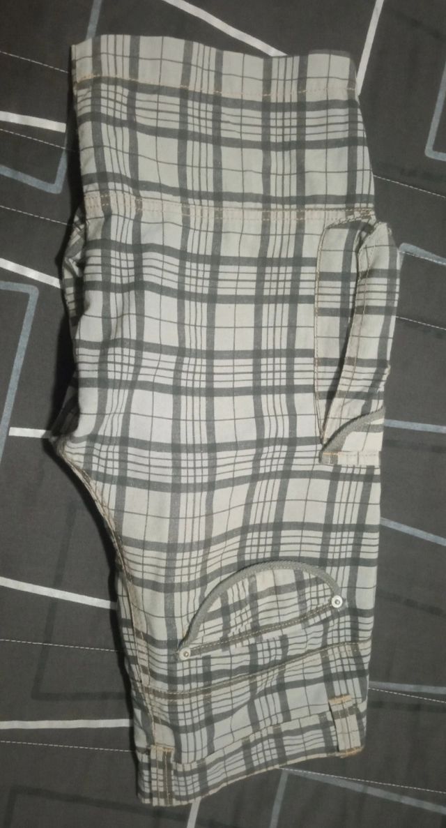 Shorts cuadros grises talla 12