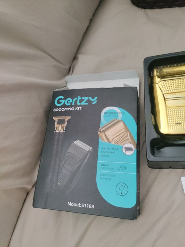 Gertzy Kit afeitado dorado