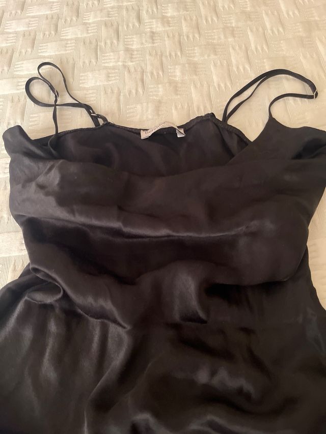 Vestido satén negro mini