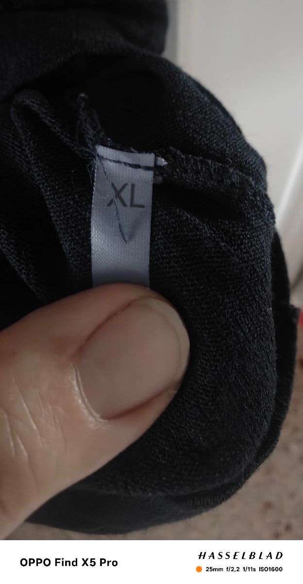 Vestito nero in pizzo e jersey