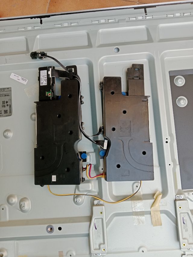 Altavoces Samsung UE49MU6405U