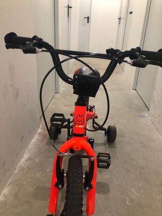 bicicleta naranja BMX 16 ‘