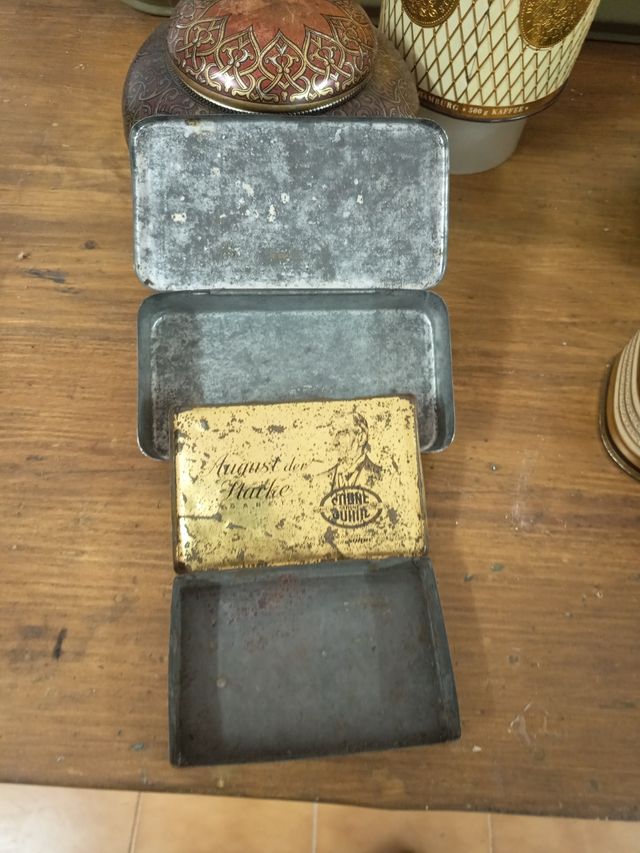 Lotes de latas antiguas 
Café , tabaco etc..