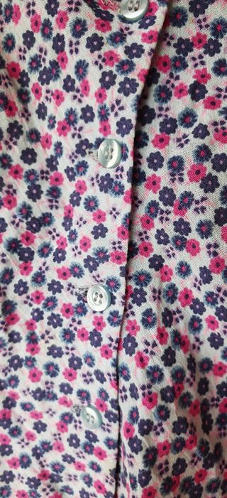 Blusa Stradivarius flores multicolor talla S