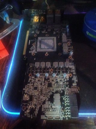 Tarjeta gráfica Gigabyte RX Vega 64