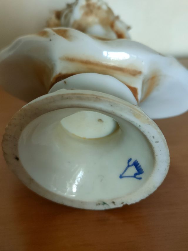 Gesù coronato: scultura antica