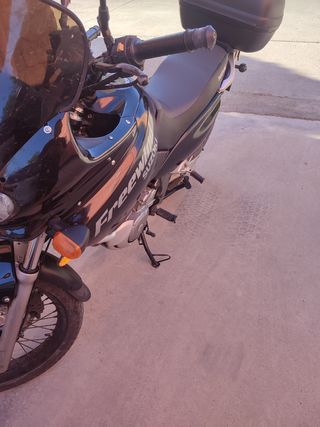 Suzuki Freewind XF 650 - Moto