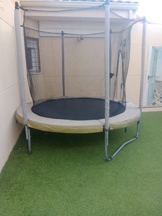 Cama elástica infantil usada