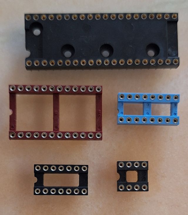 Zócalos CI: 8 unidades