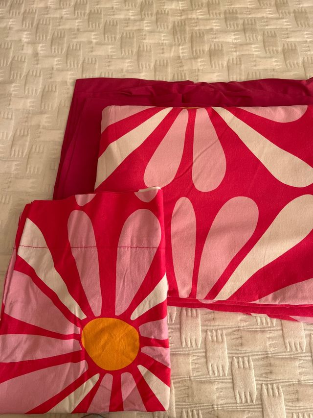 Nórdica Agata Ruiz de la Prada - Rosa y Roja