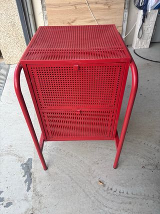 Mesilla noche roja metal