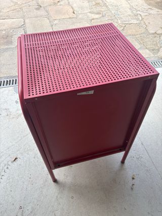 Mesilla noche roja metal