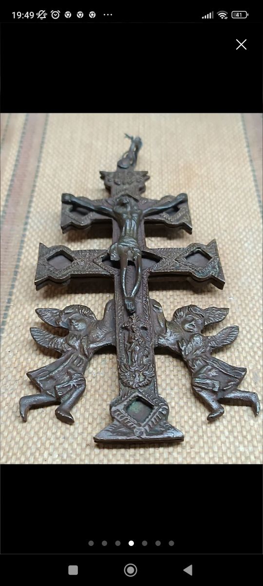 Crucifijo bronce antiguo de coble cara