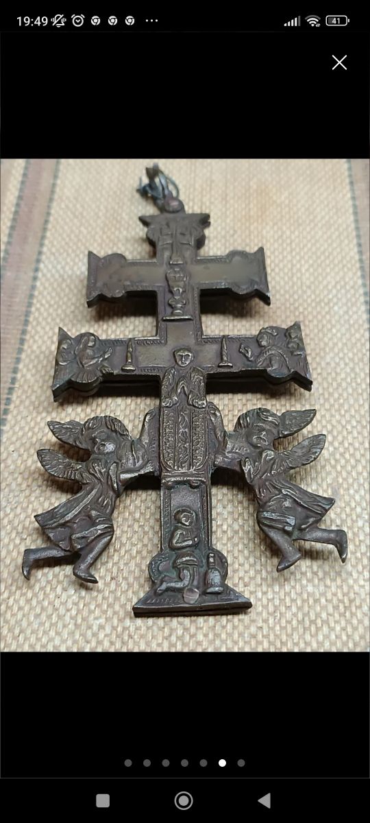 Crucifijo bronce antiguo de coble cara