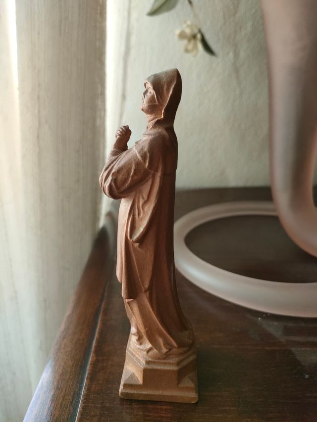 Madonnina in  legno intagliato - 15 cm  vintage