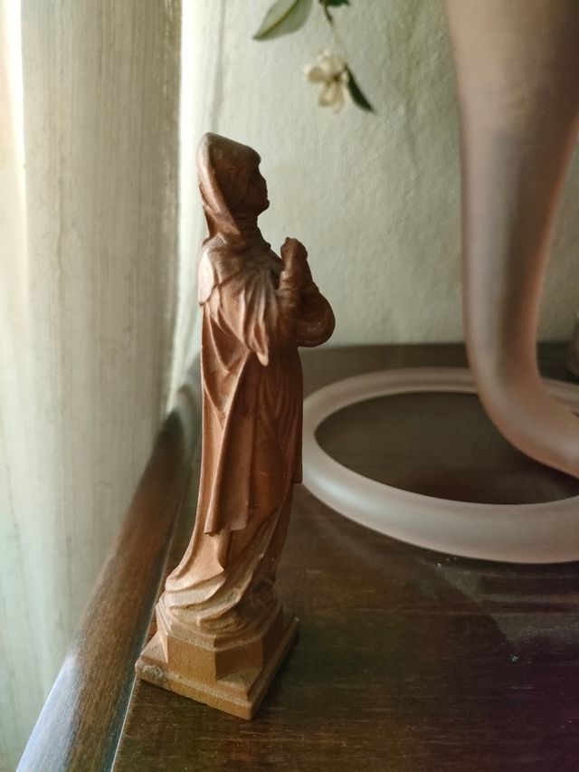 Madonnina in  legno intagliato - 15 cm  vintage