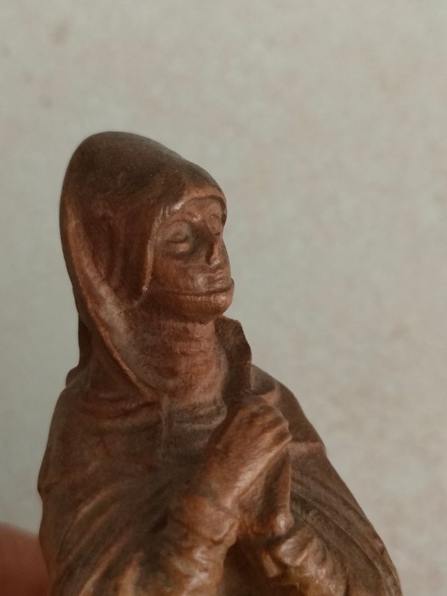 Madonnina in  legno intagliato - 15 cm  vintage
