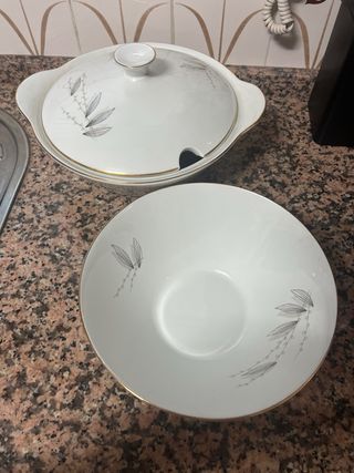 Vajilla Royal China Vigo - Blanca, dorada