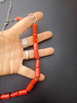 Collar coral rojo plata