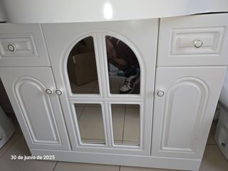 Mueble lavabo blanco usado