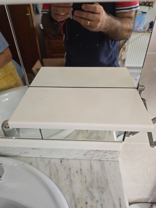 Mueble lavabo blanco usado