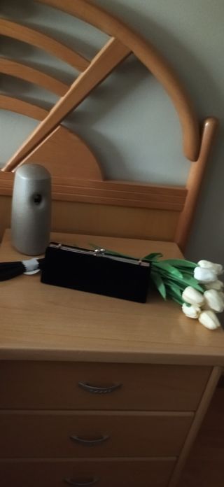 Bolso negro terciopelo eventos tamaño pequeño.