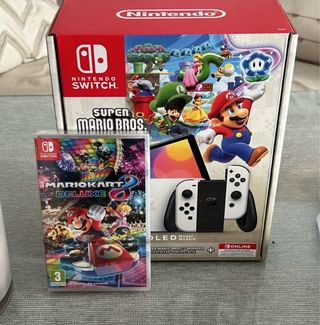 Nintendo Switch OLED + Mario Kart 8