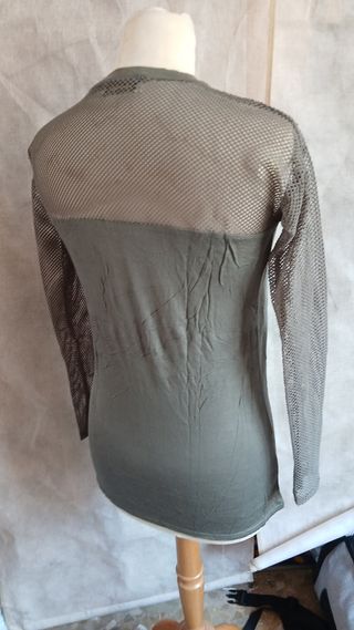 Embroidered net shirt long-sleeved