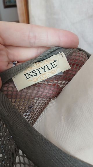 Embroidered net shirt long-sleeved