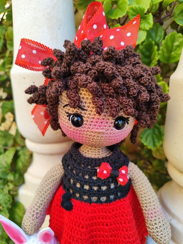 Muñeca amigurumi crochet