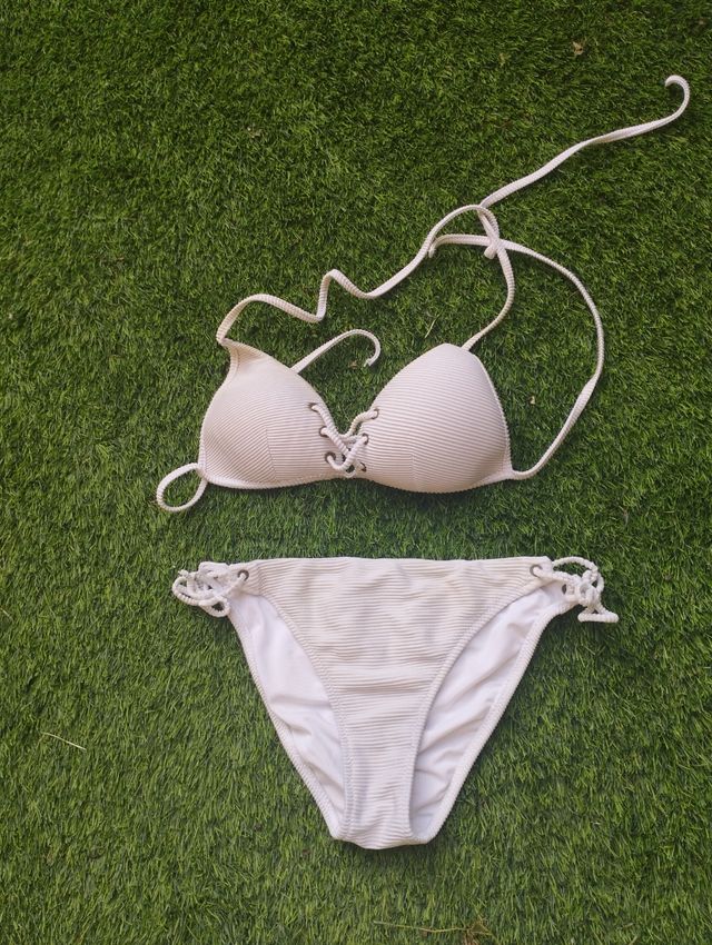Bikinis (2) talla S - Multicolor y blanco
