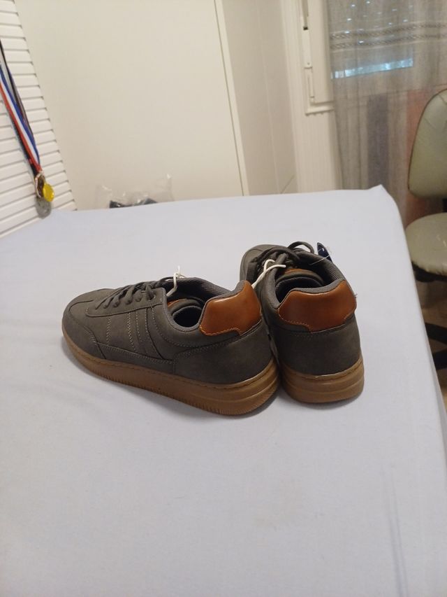 Zapatillas Xside Gris y Marrón