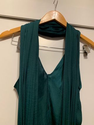 Mono Zara verde - elegante y fluido