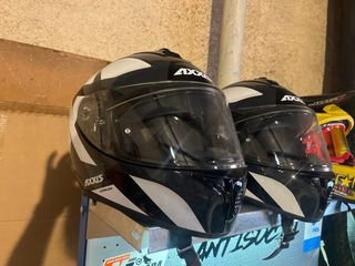 2 Cascos Moto practicamente nuevos talla M