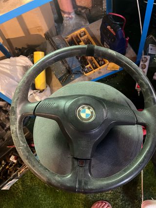 Volante BMW E34