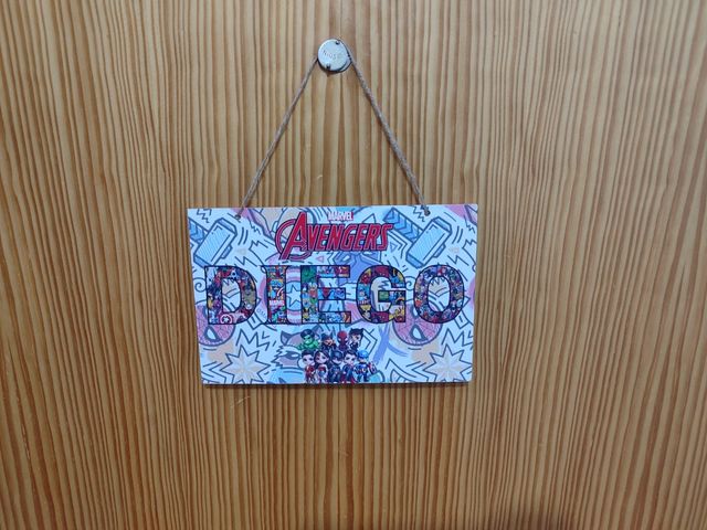 Letrero Avengers personalizado