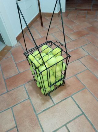 Cesto bolas tenis y pádel