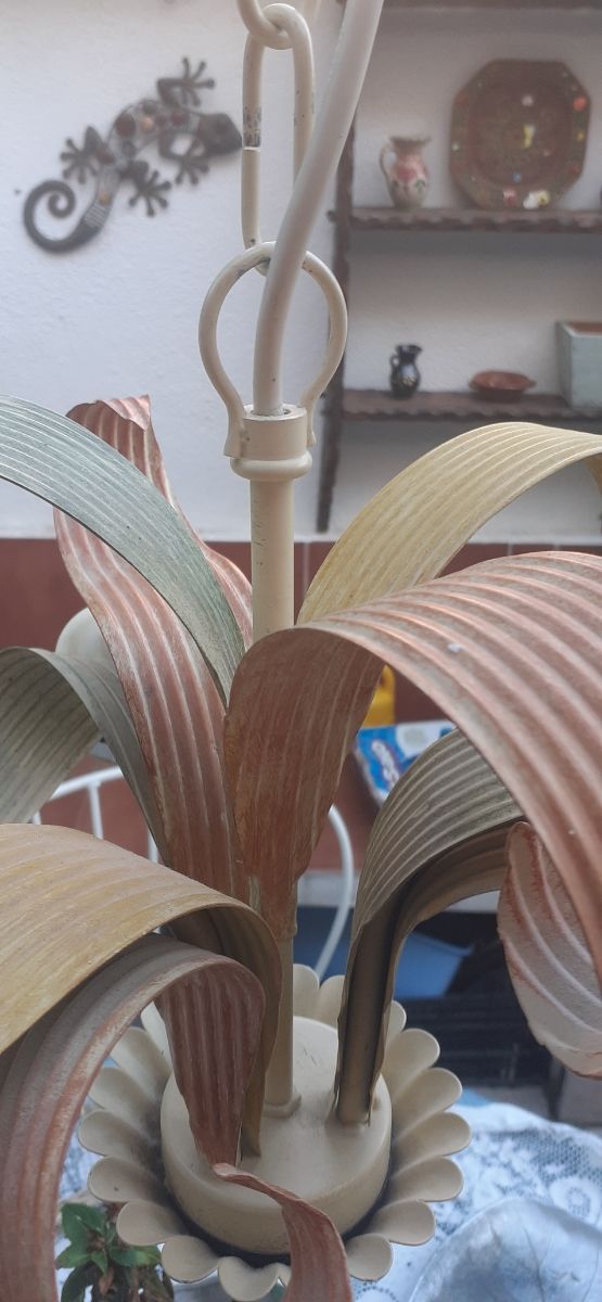 Lampada da soffitto vintage a 3 luci con foglie