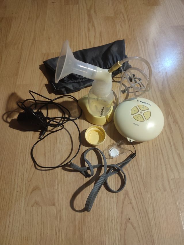Sacaleches Medela Swing + dos cajas de bolsas
