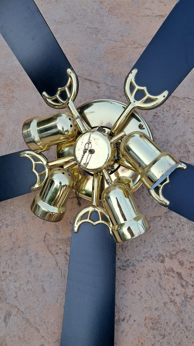 Ventilador techo 5 aspas negro-dorado