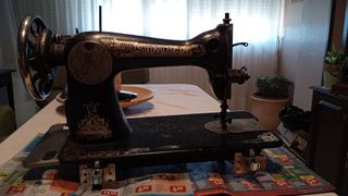 Máquina coser Singer antigua