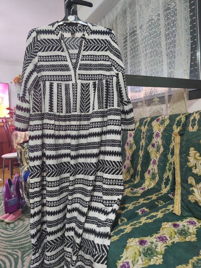 Vestido blanco y negro estampado