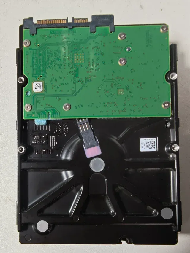 ST4000NM0033-9ZM170 4TB ZAEPQ0