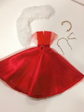 Vestido y accesorios para Barbie 