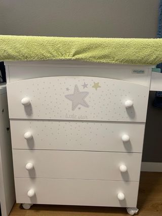 bañera cambiador de la marca minicuna