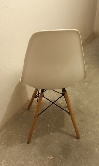 Silla estilo nórdico blanca 
