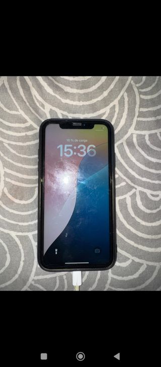 iPhone XR nero Batteria al 77%