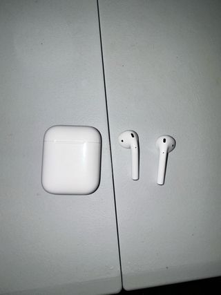 iPhone 11 + Airpods 1ª Gen