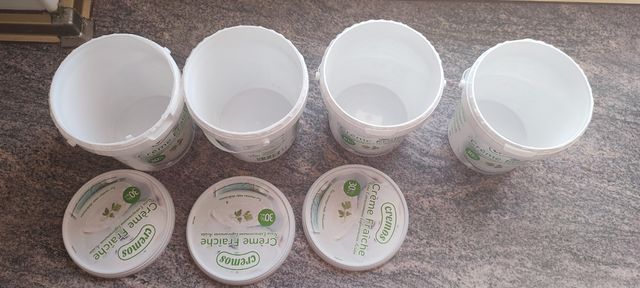 3 Tuppers blancos + 3 azules