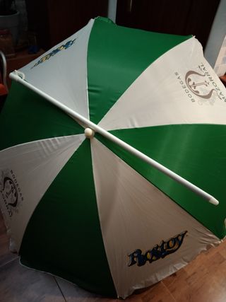 Sombrilla playa Bodegas Mazoral